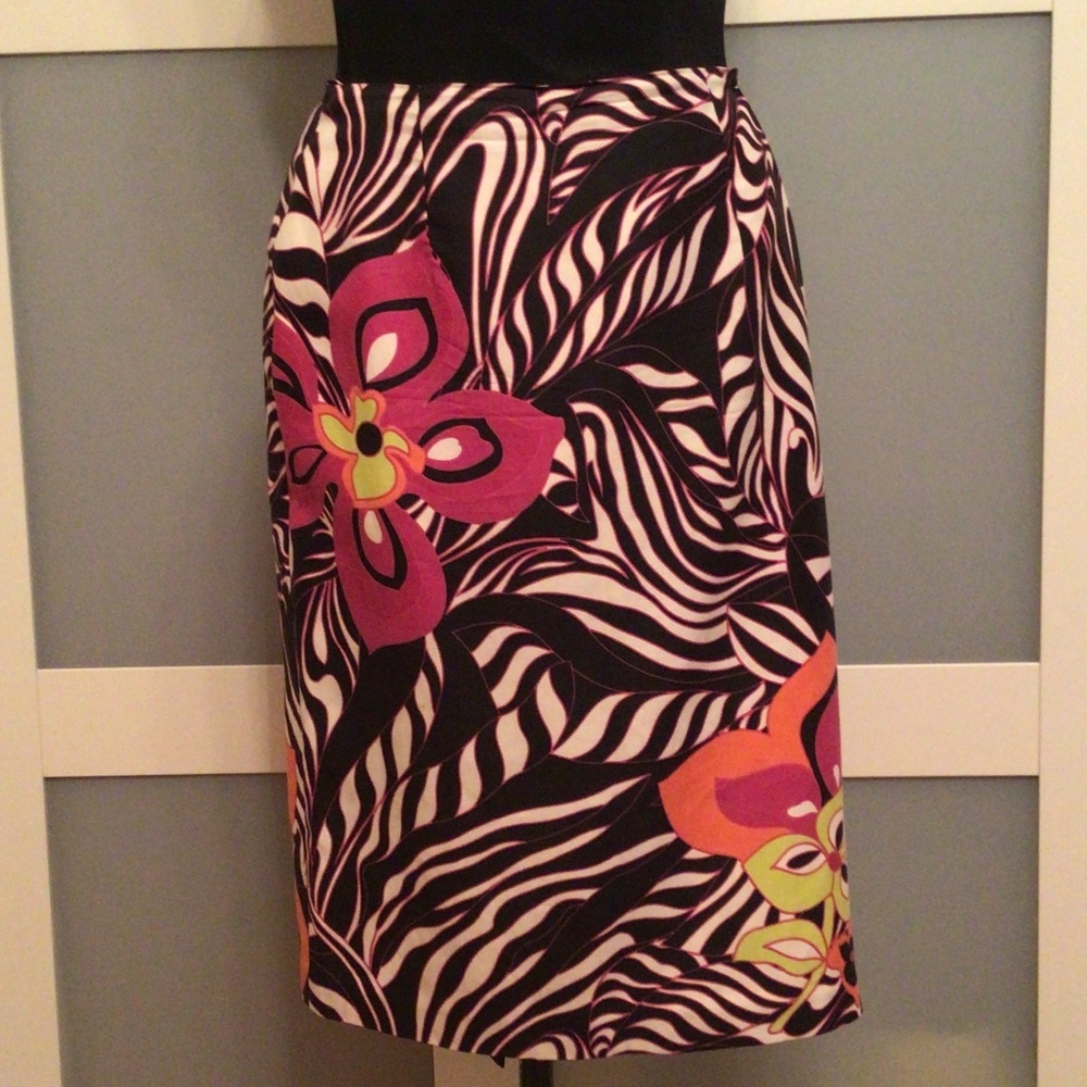 Silk Club Collection MIDI Pencil Floral Skirt